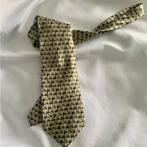 Bill Robinson 100% Silk Tie USA Made Gold Patterned Geometric Men's 56” Long 4”